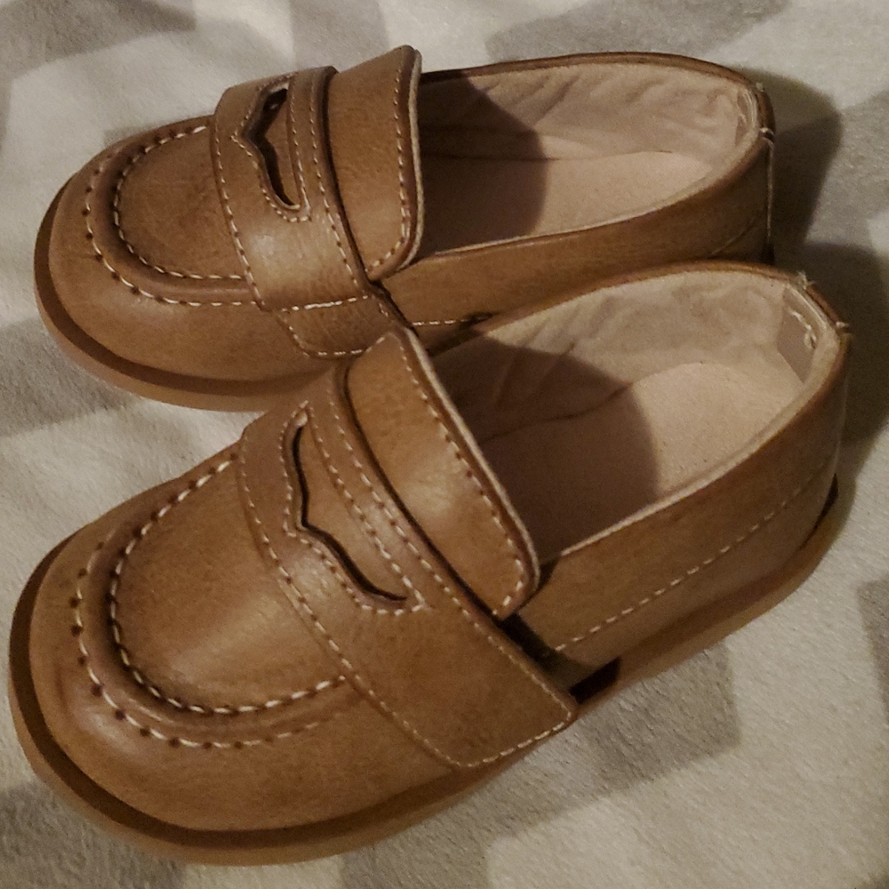Boys size 6 dress shoe